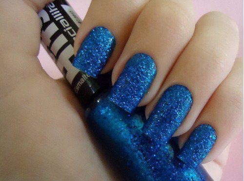 I was way ahead of the curve with nails like this in high school. Source:http://www.creativebeautyhealth.com/nail/nail-colors/blue-the-hottest-nail-color